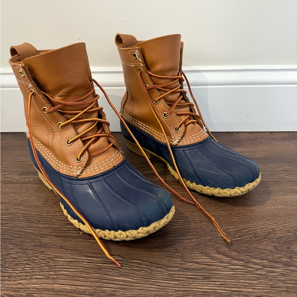 L.L. Bean Shoes - L.L. Bean Navy and Tan Duck Boots / Bean Boots; Woman’s 8 M